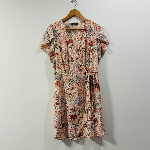 Blake Tape (Dex) | Floral Short Sleeve Wrap Dress | Women’s Size Large - Picture 1 of 6